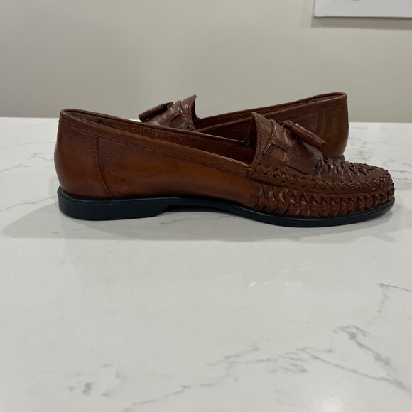 Midtown Beach Company woven leather loafers EUC 10.5 main image 3
